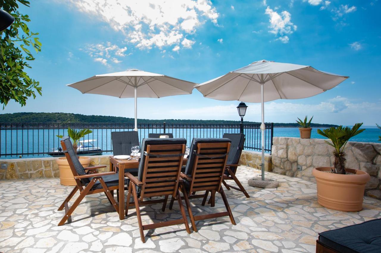 Villa Riva Barbat na Rabu Buitenkant foto
